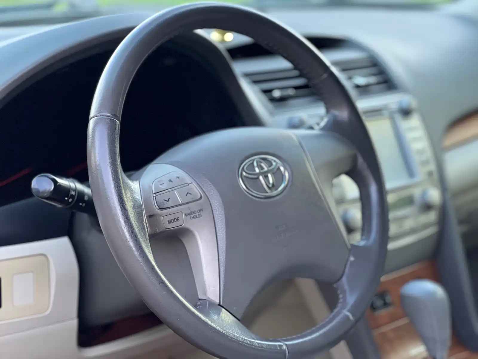 Photo 17 - Toyota Camry