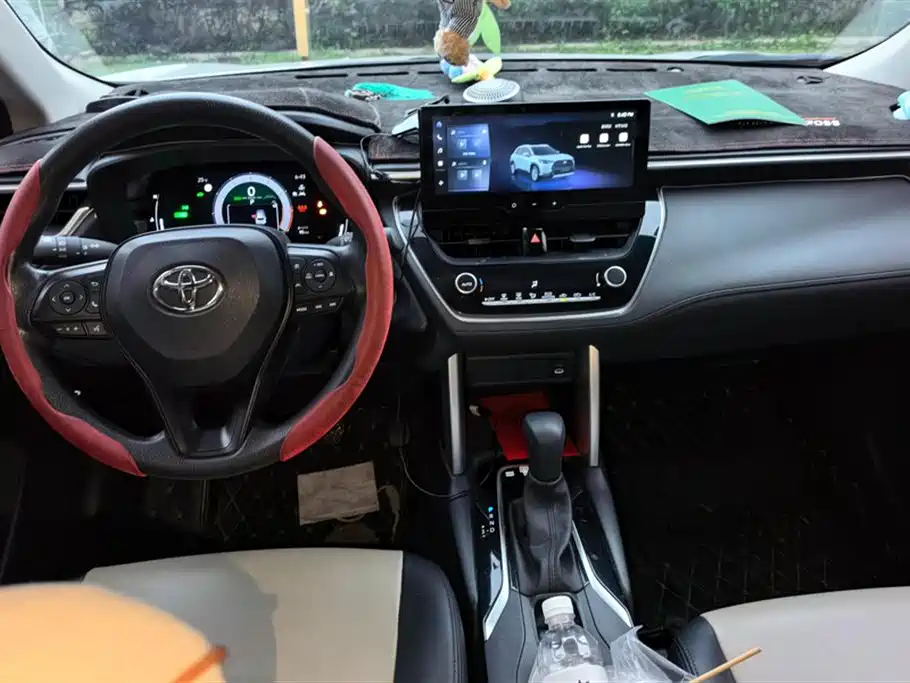 Toyota Corolla Cross 2023 Hybrid 2.0L Pioneer Edition фото 12