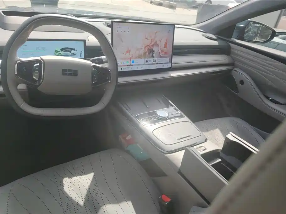 GEELY GALAXY GALAXY SPARKLE 8