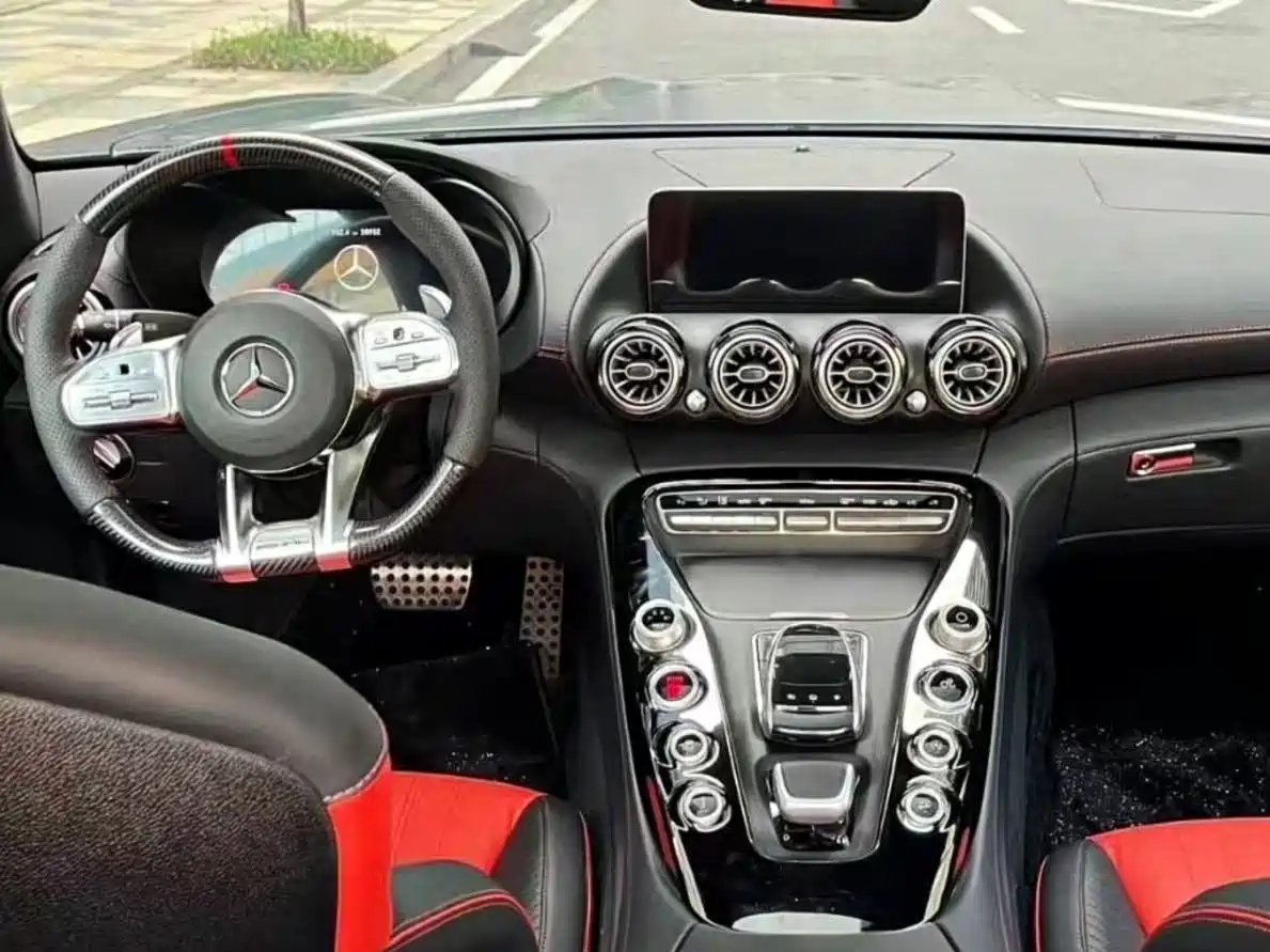 MERCEDES-BENZ AMG GT