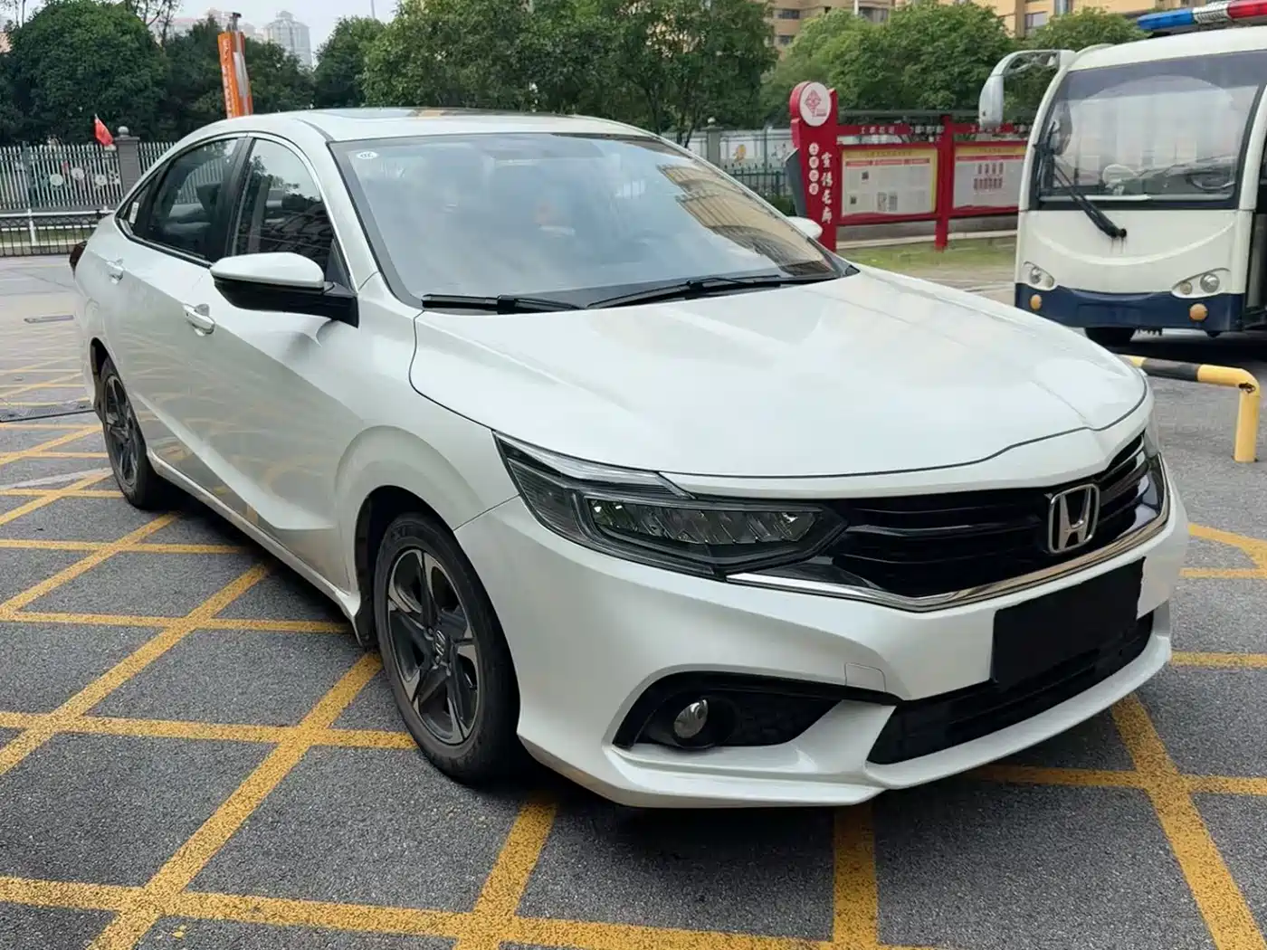 Honda ENVIX 2022 2022 180TURBO CVT Premium Edition