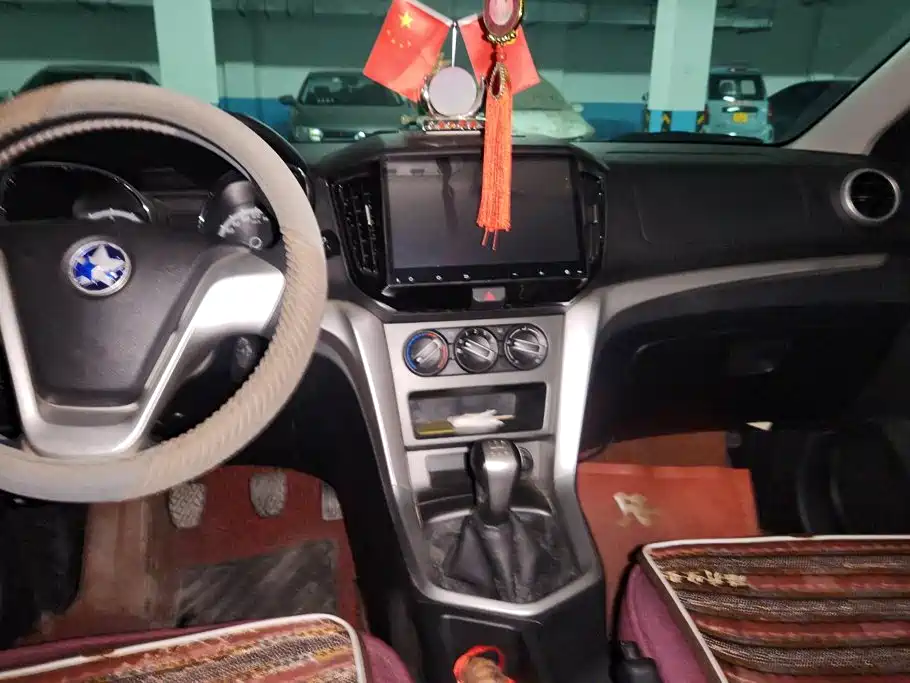 Venucia T70 2016 2016 1.6L Manual Rui Xing Edition