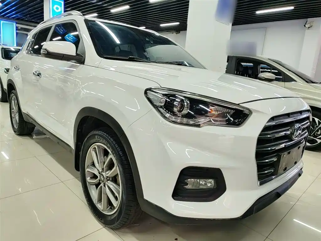 Hyundai Beijing Hyundai ix35 2018 2.0L Automatic 2WD Zhiyong·Enjoyment Edition фото 4