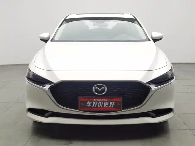 Mazda Mazda3 Axela 2021 2.0L Automatic Quality Elegance — фото 3