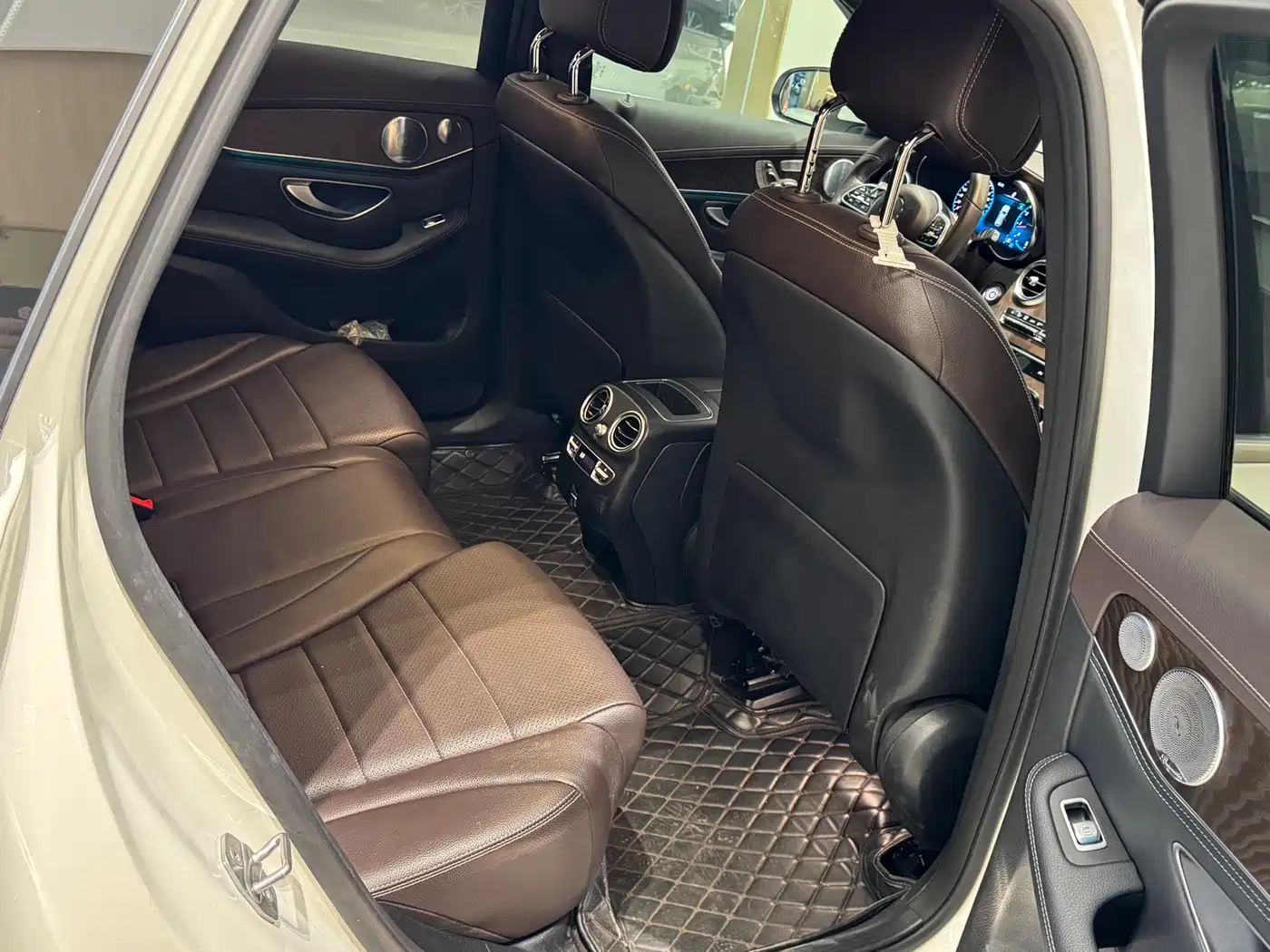 Mercedes-Benz GLC 2020 Facelift GLC 300 L 4MATIC Dynamic фото 18