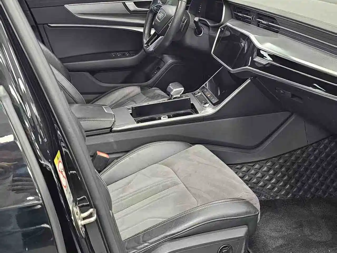 Audi A6L 2022 40 TFSI Luxury Dynamic фото 9
