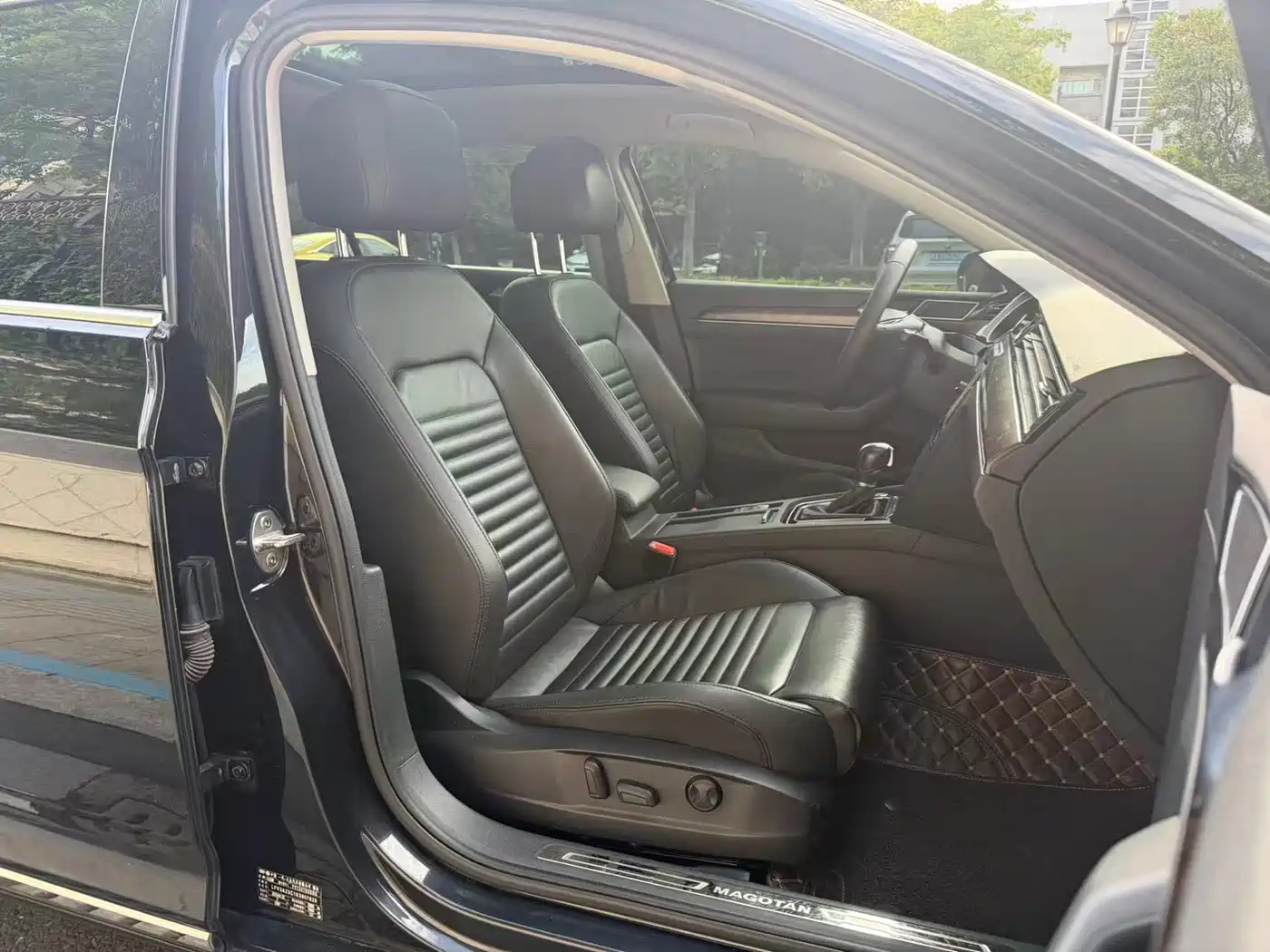 Volkswagen Magotan 2019 330TSI DSG Luxury Class China VI фото 9