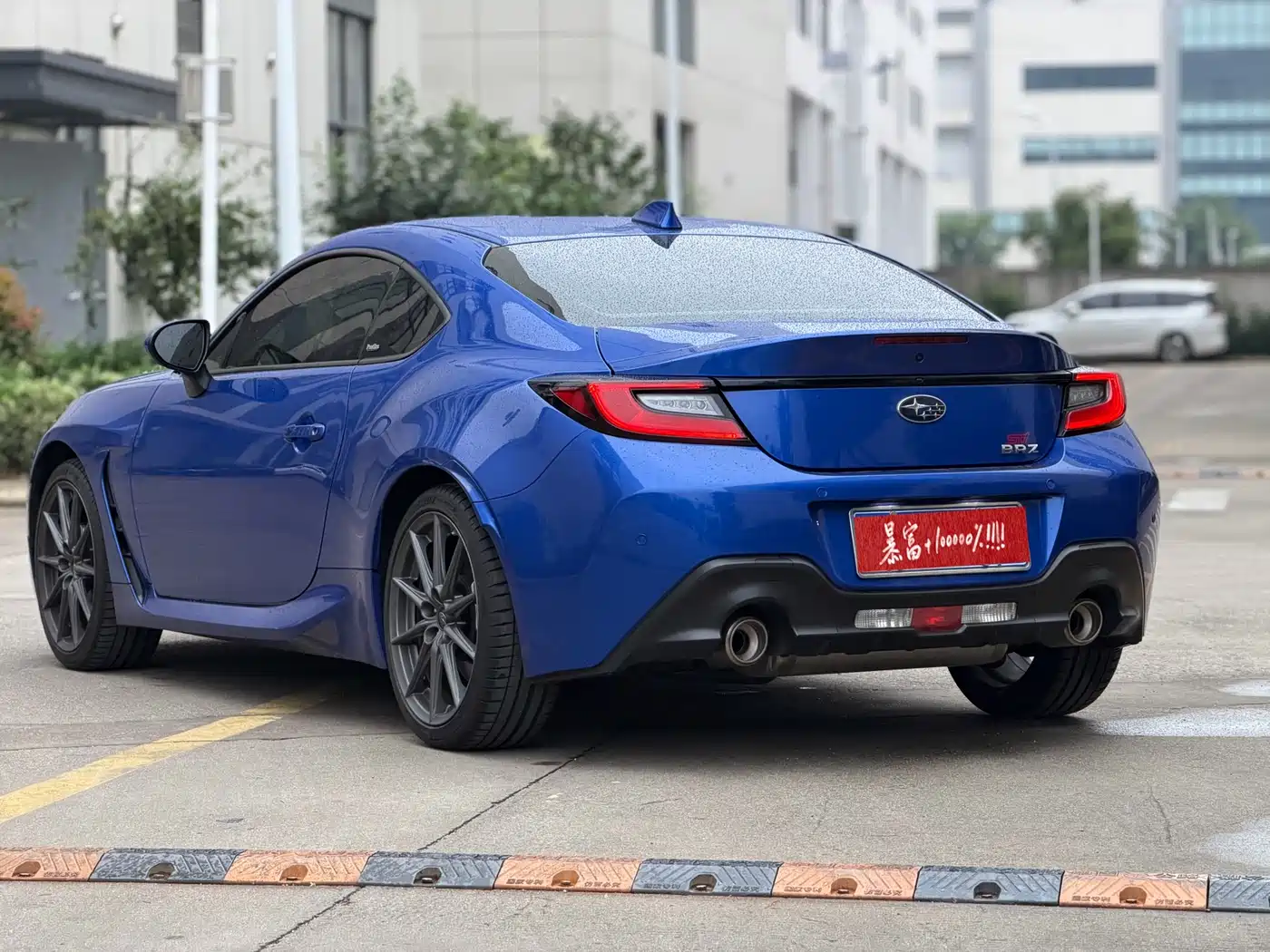 Subaru BRZ 2022 2.4L Manual фото 4