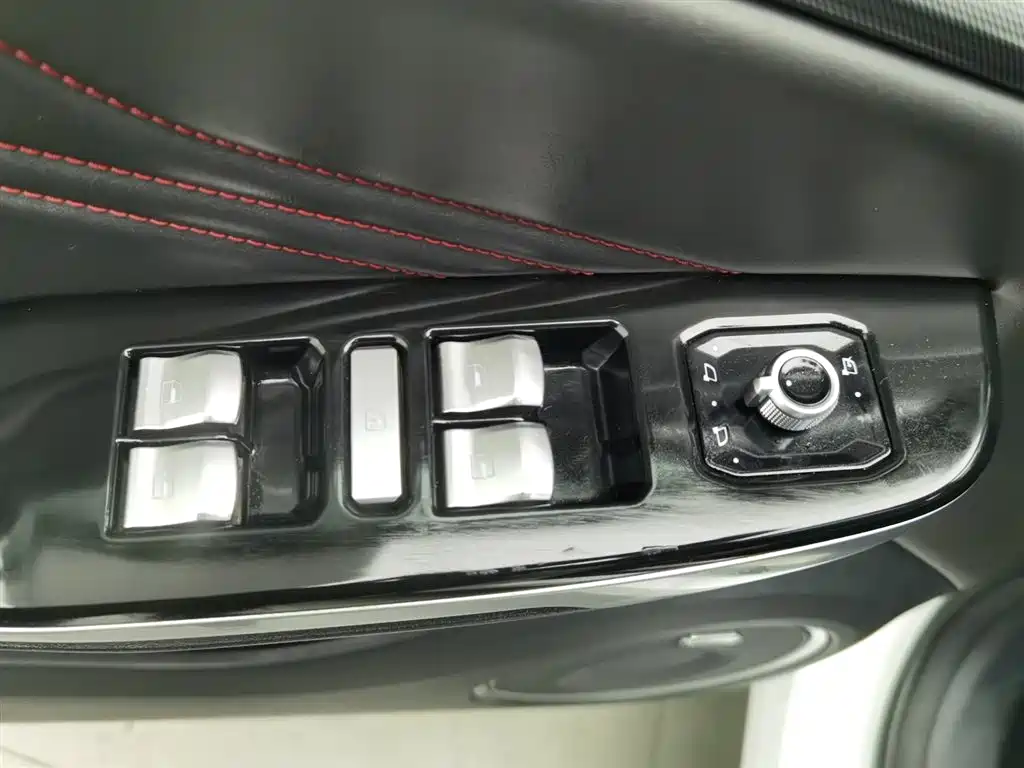 WEI PAI WEI BRAND VV5