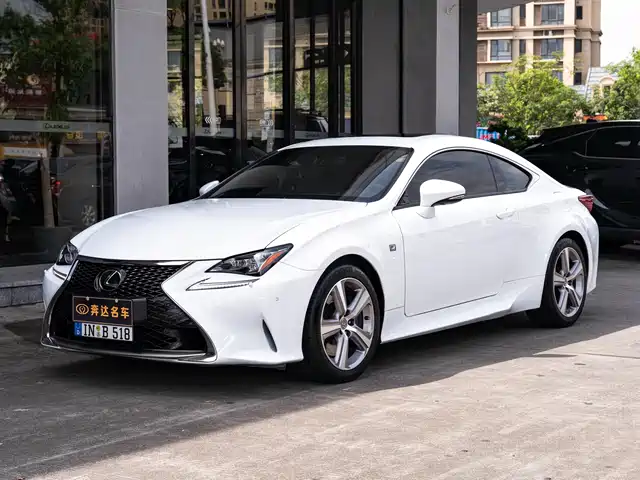 Lexus RC 2016 200t F SPORT Edition — фото 1
