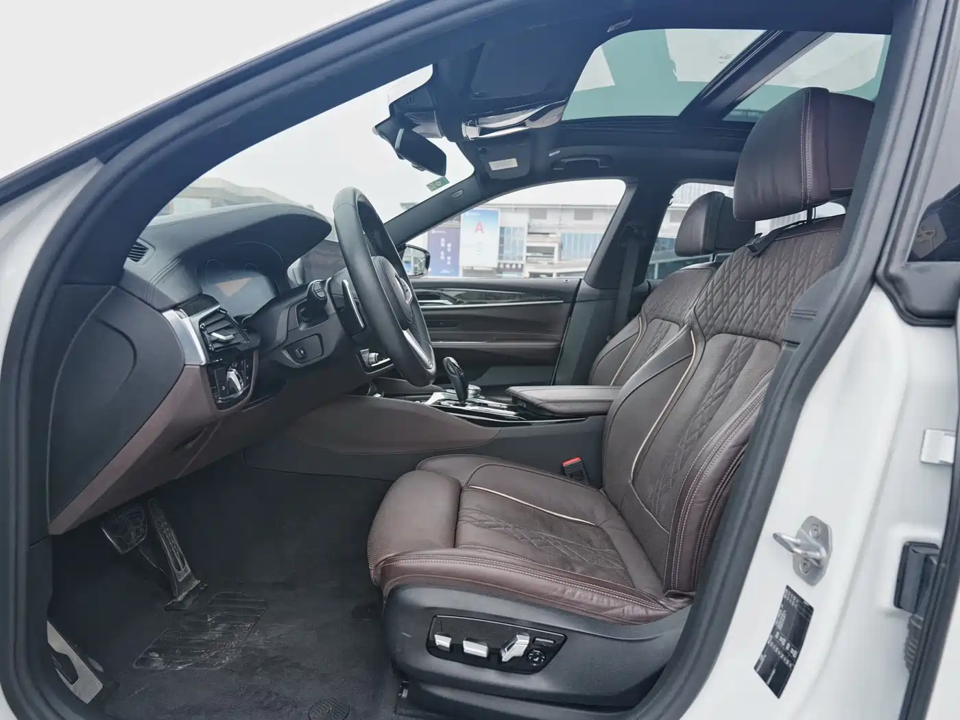 BMW 6 Series GT 2019 630i M Sport Grand Tourer Edition фото 13