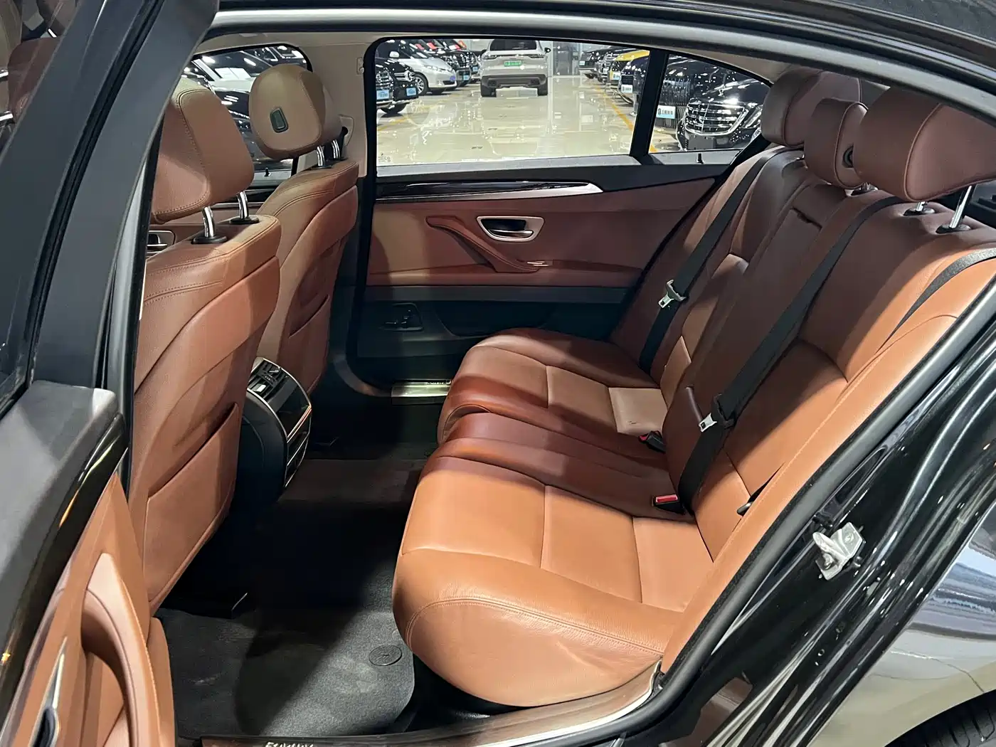 BMW 5 Series 2017 525Li Leading Edition фото 17
