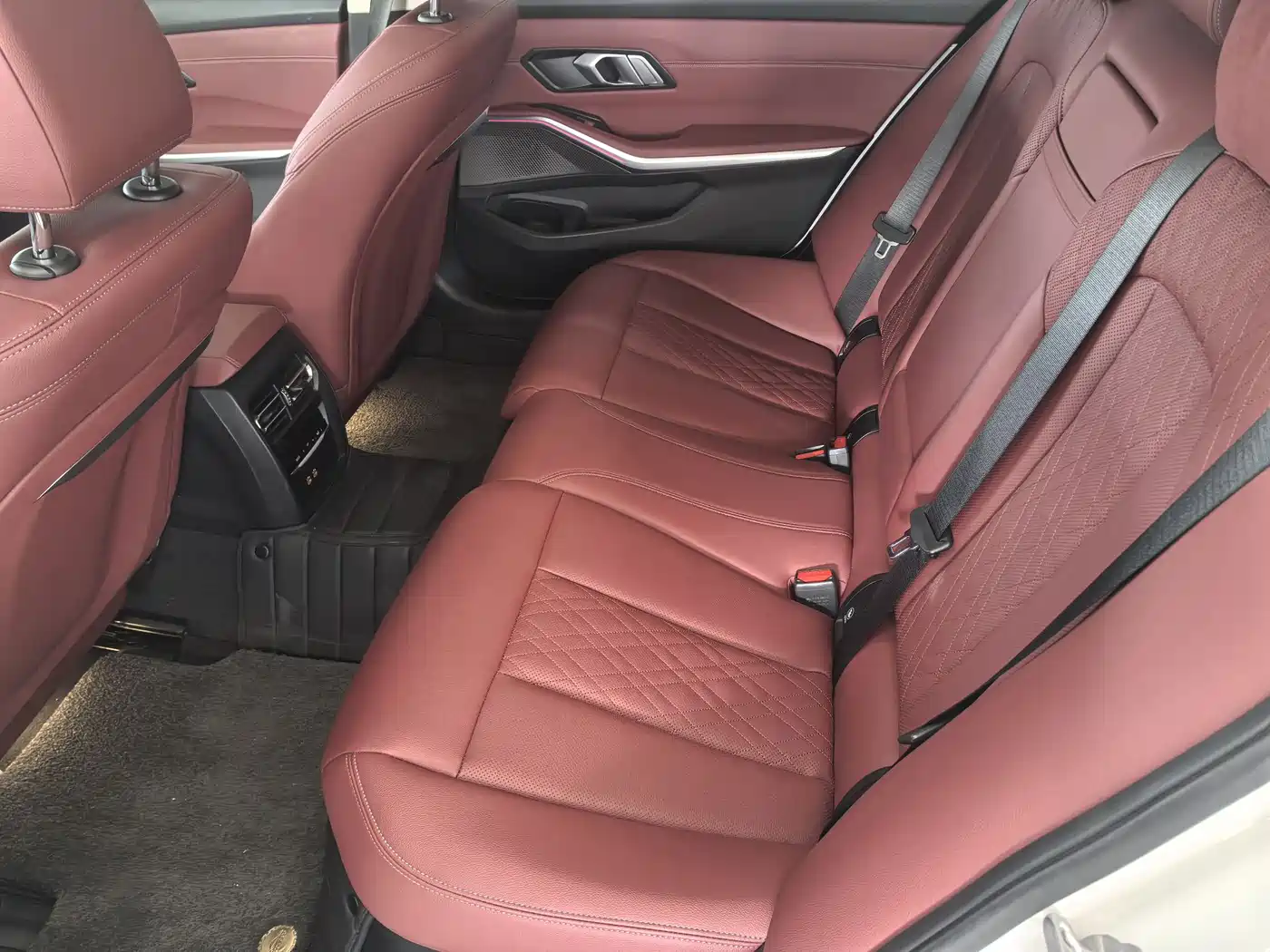 BMW i3 2024 eDrive 35 L фото 6