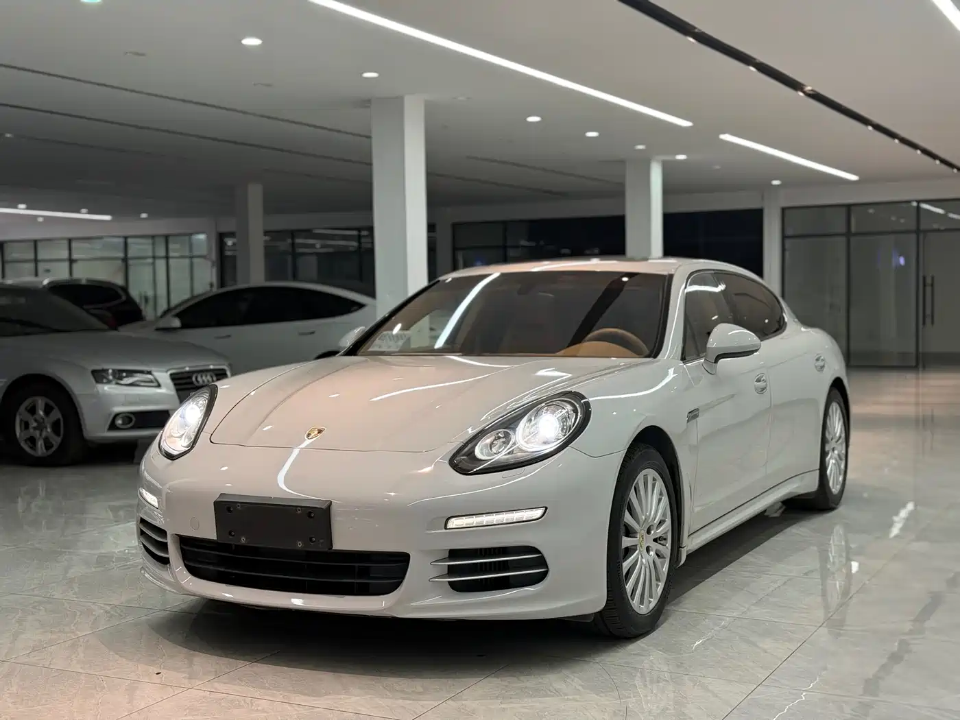 Porsche Panamera 2014 Panamera Executive 3.0T