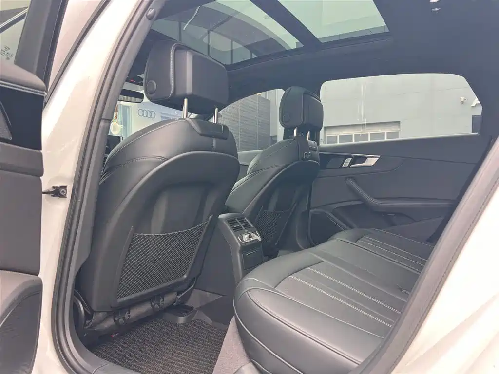 Audi A4L 2024 40 TFSI Luxury Dynamic фото 4