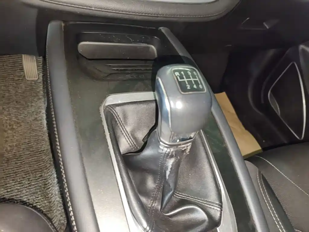Jetour X70M 2022 2022 1.5T Manual Avant-garde Partner 7-seater