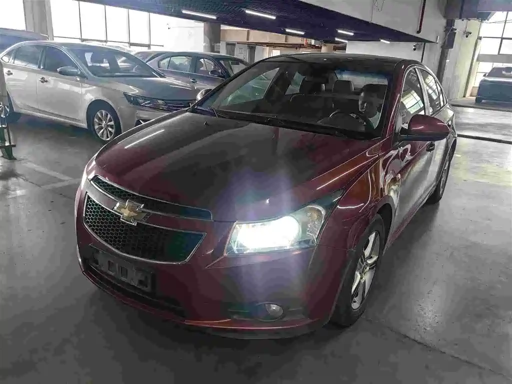 Photo 1 - Chevrolet Cruze