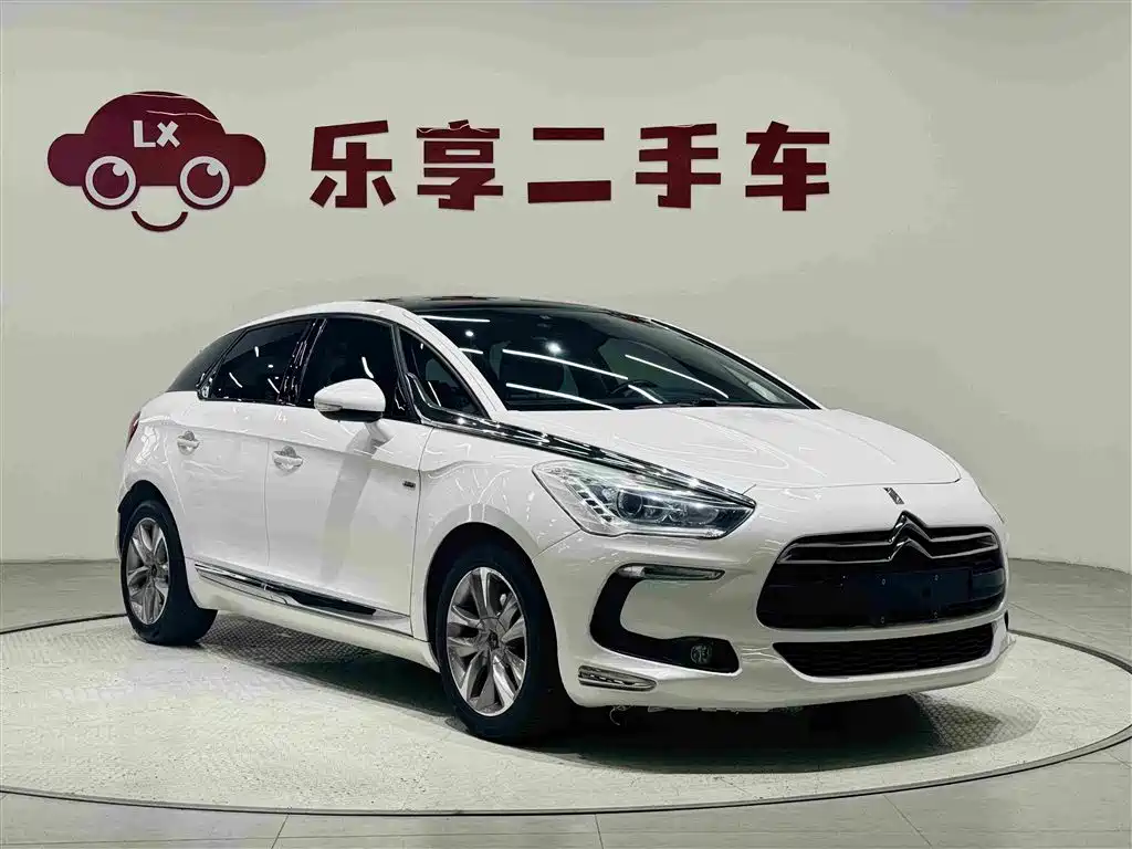DS 5 2015 2014 1.6T Luxury THP160