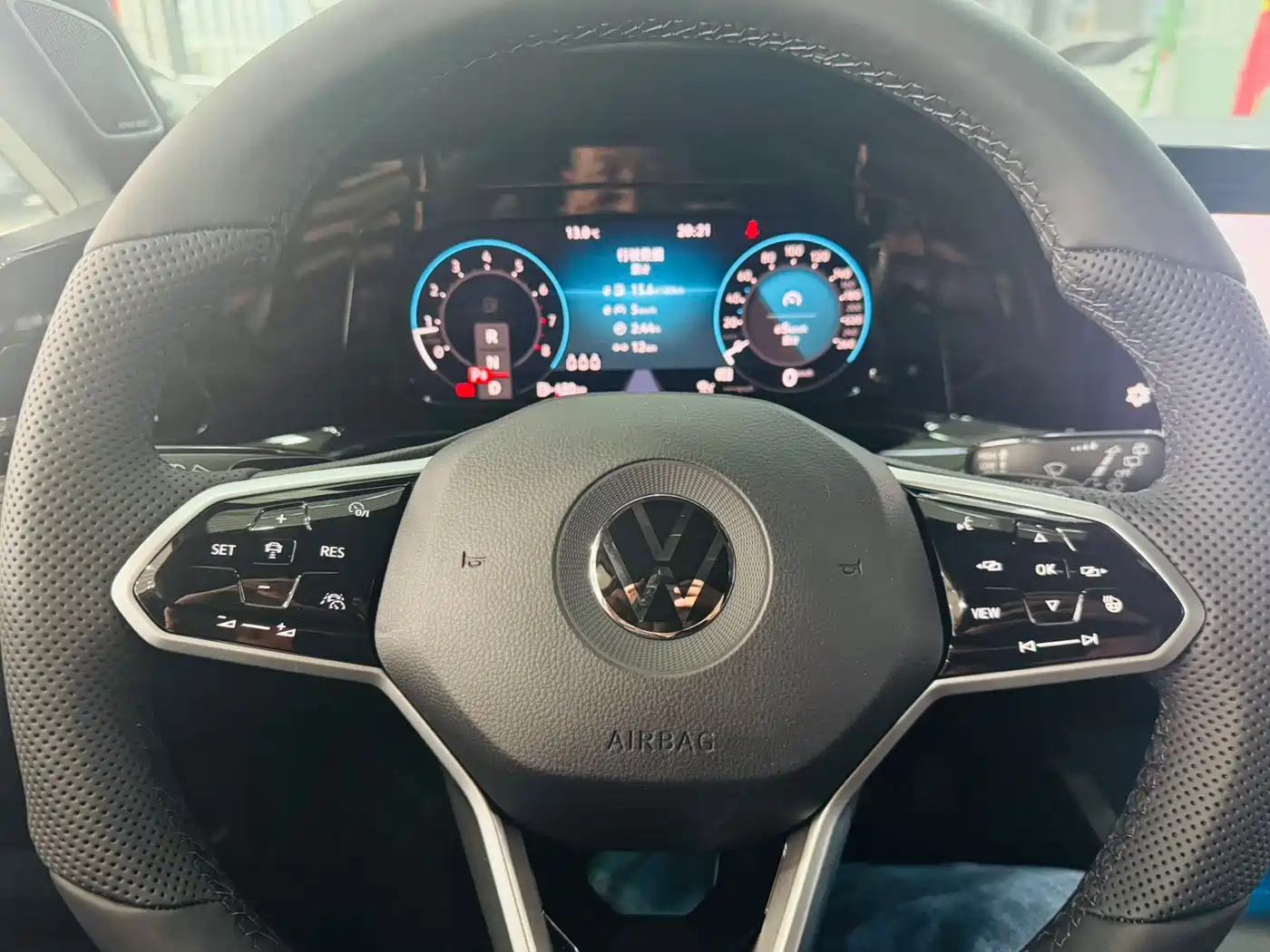 Volkswagen Golf 2021 280TSI DSG R-Line фото 12