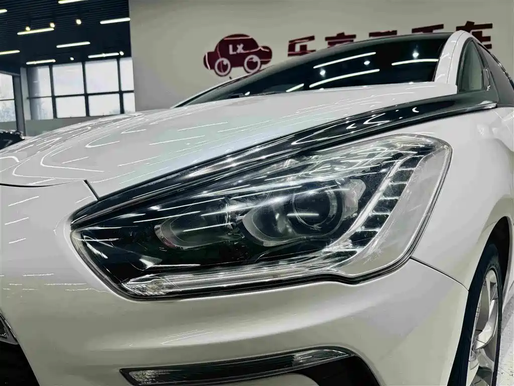 DS 5 2015 2014 1.6T Luxury THP160