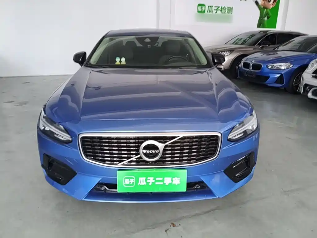 Фото 3 - Volvo S90
