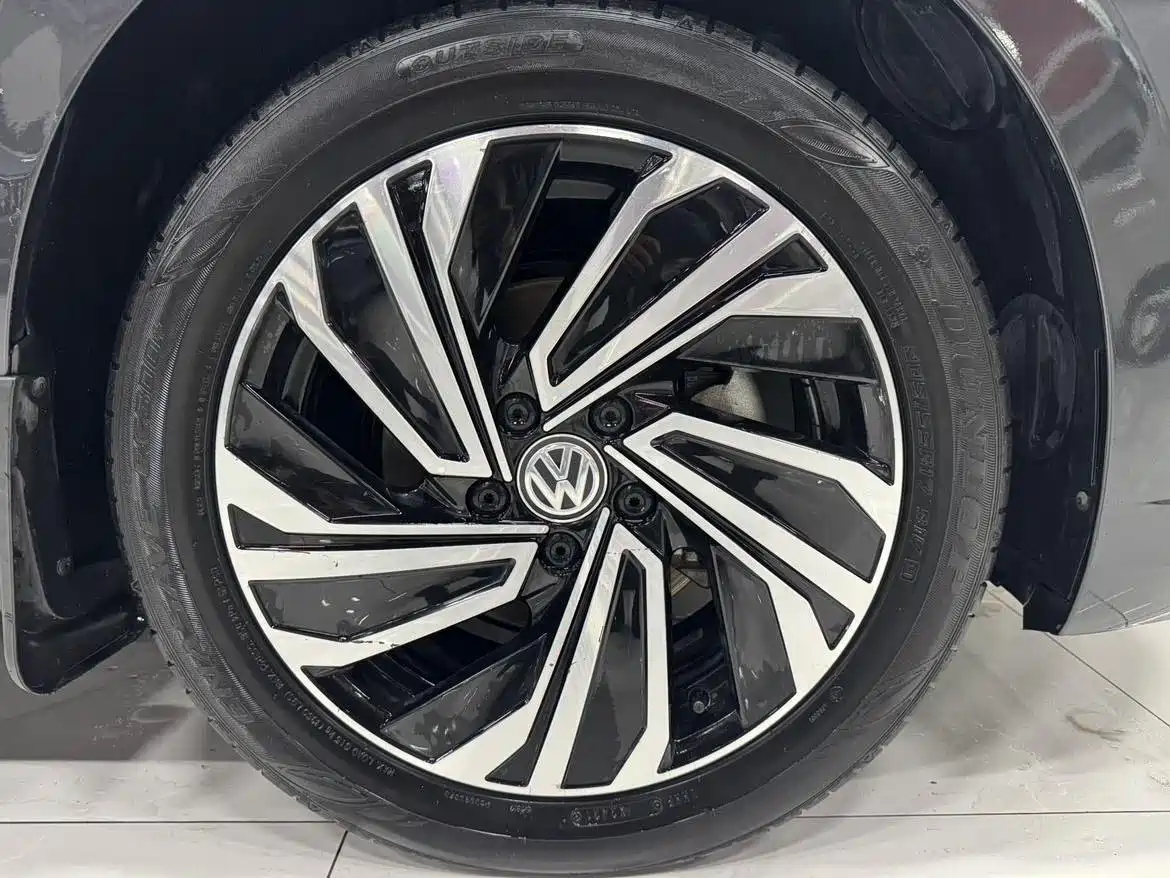 Volkswagen Sagitar 2021 200TSI DSG Surpassing Edition фото 17