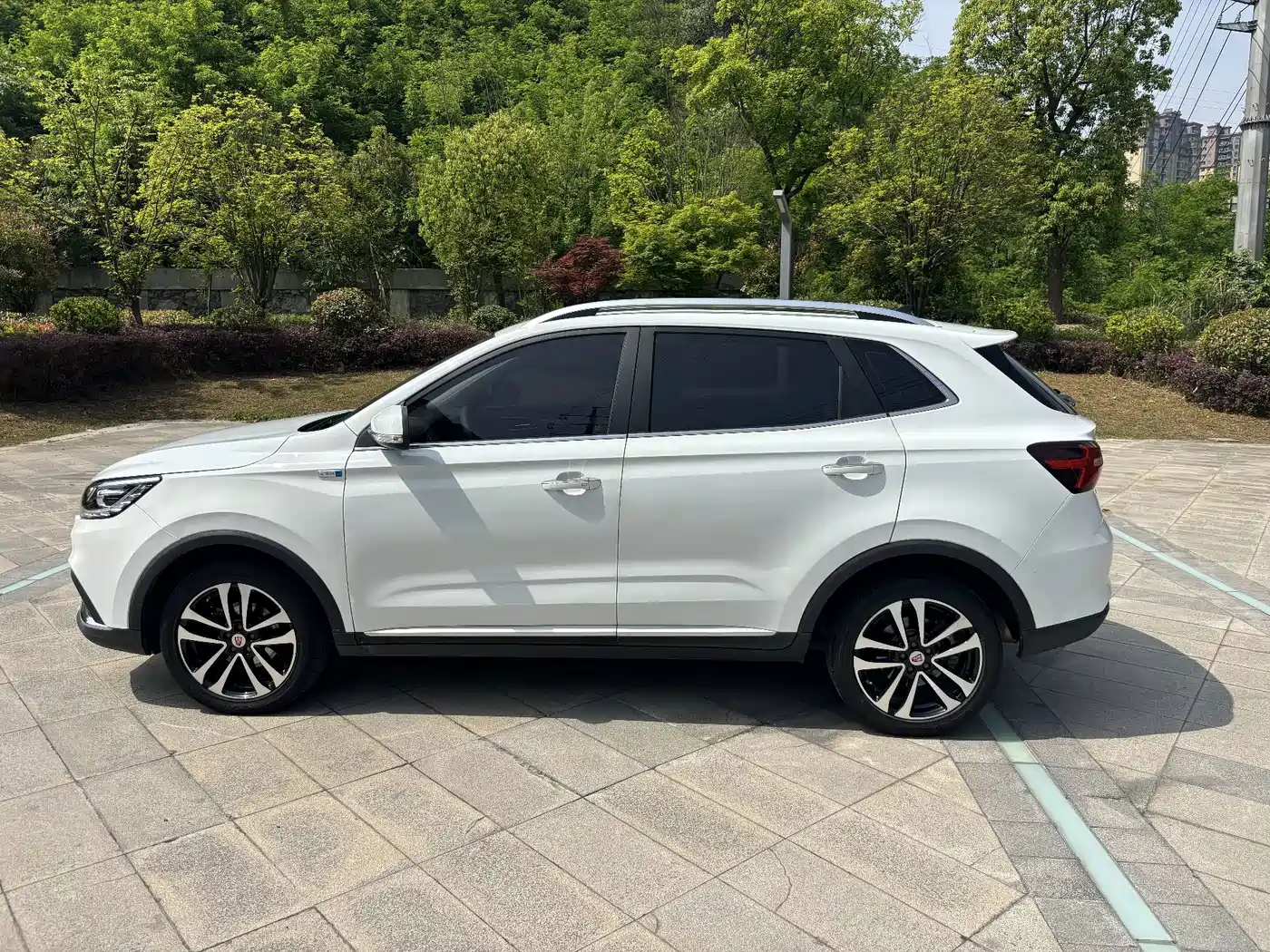 Roewe RX3 2020 2020 1.6L CVT 4G Ultra Comfort Flagship