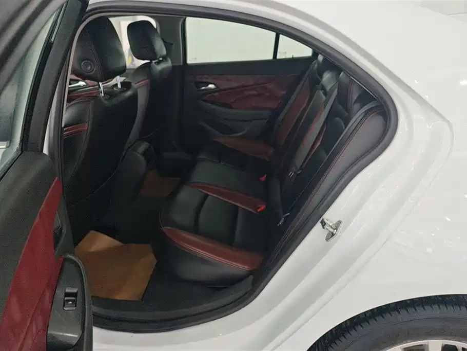Chevrolet Malibu 2017 1.5T Automatic Comfort Edition фото 11