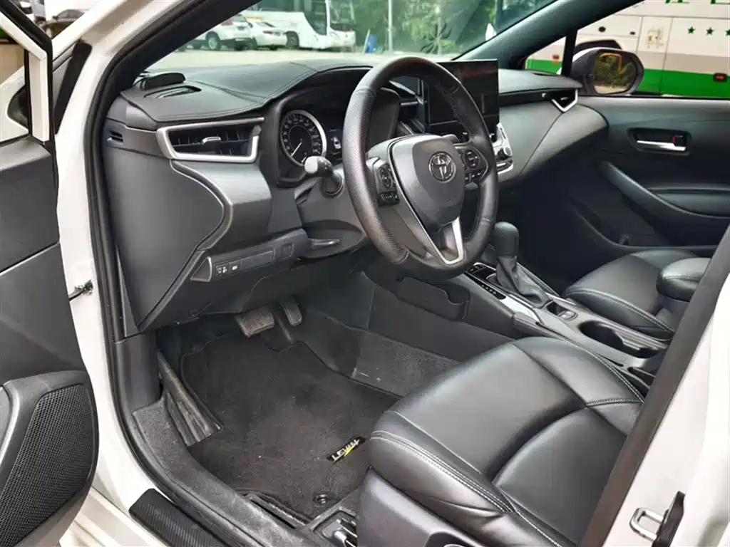 Toyota Levin 2024 185T CVT Luxury Edition фото 7