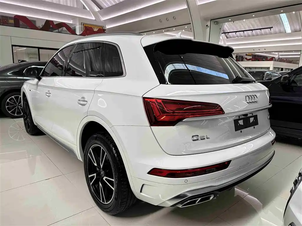 Audi Q5L 2022 40T Luxury Dynamic фото 18