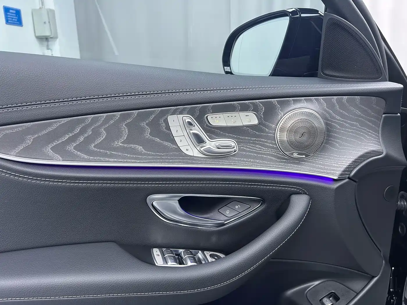 Mercedes-Benz E-Class 2022 Facelift E 300 L Sport Fashion Style фото 4