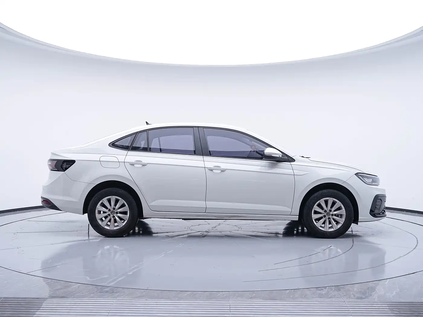Volkswagen Lavida 2023 Xinrui 1.5L Auto Xinyi Edition фото 4