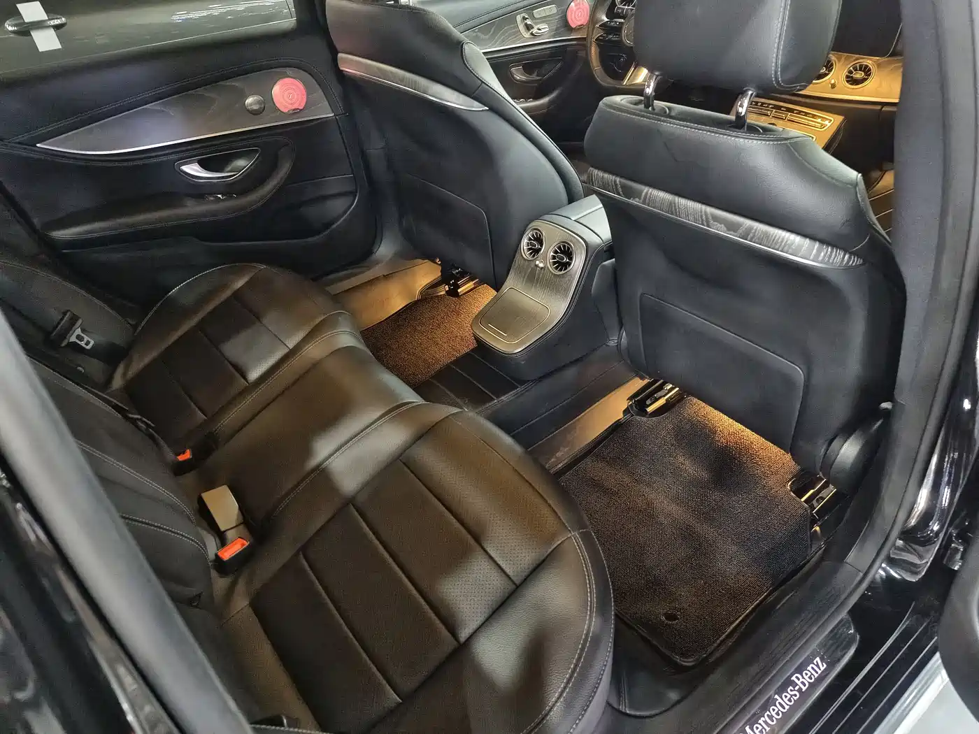 Mercedes-Benz E-Class 2023 E 300 L Sport Fashion фото 13