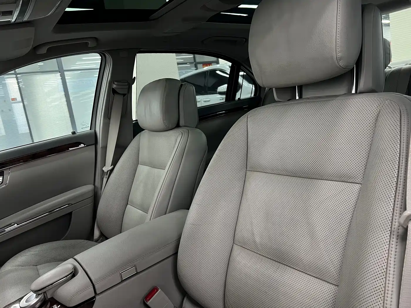 Mercedes-Benz S-Class 2010 S 350 L Luxury фото 6