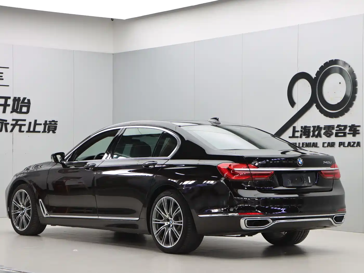 BMW 7 Series 2018 740Li xDrive Premium Type Excellence Package фото 4