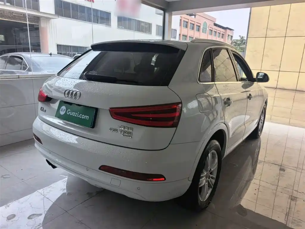 Audi Q3 2015 35 TFSI quattro Technology фото 7