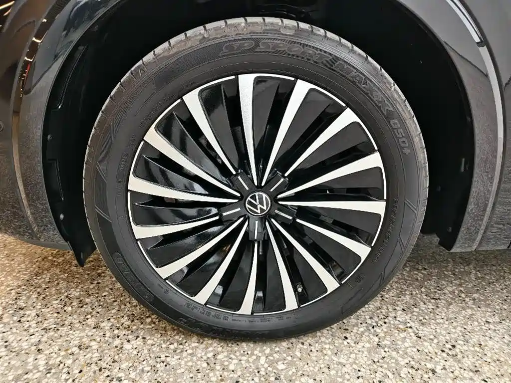 Volkswagen Viloran 2024 380TSI Executive Edition фото 6