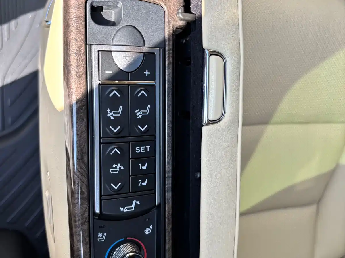 Toyota Vellfire 2023 Crown Hybrid 2.5L HV Premium фото 18