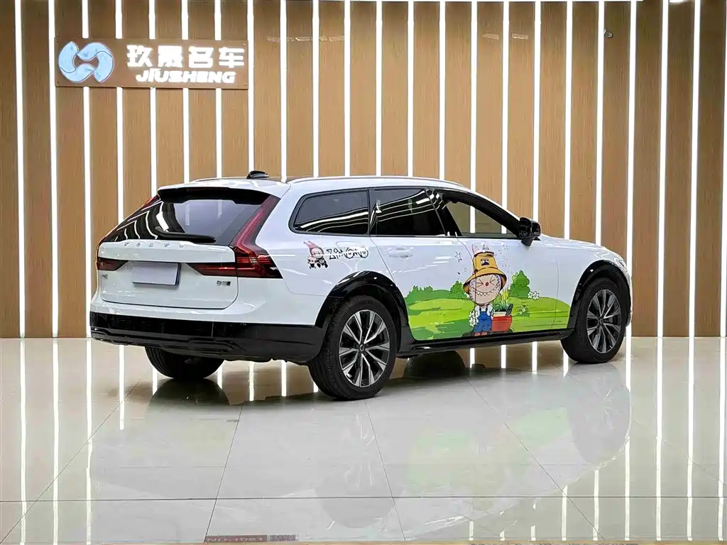Фото 26 - Volvo V90