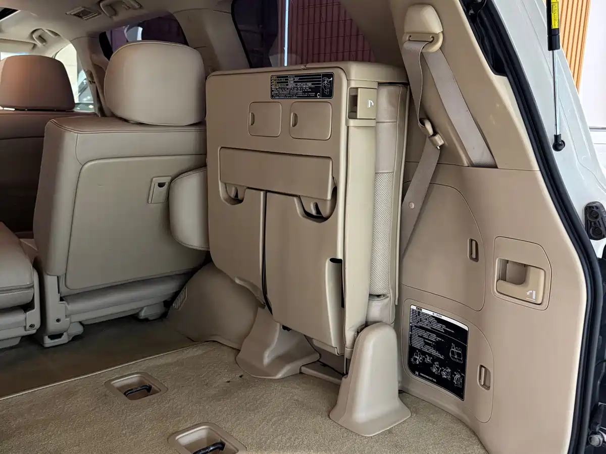 Toyota Land Cruiser 2013 2012 4.6L Automatic VX-R