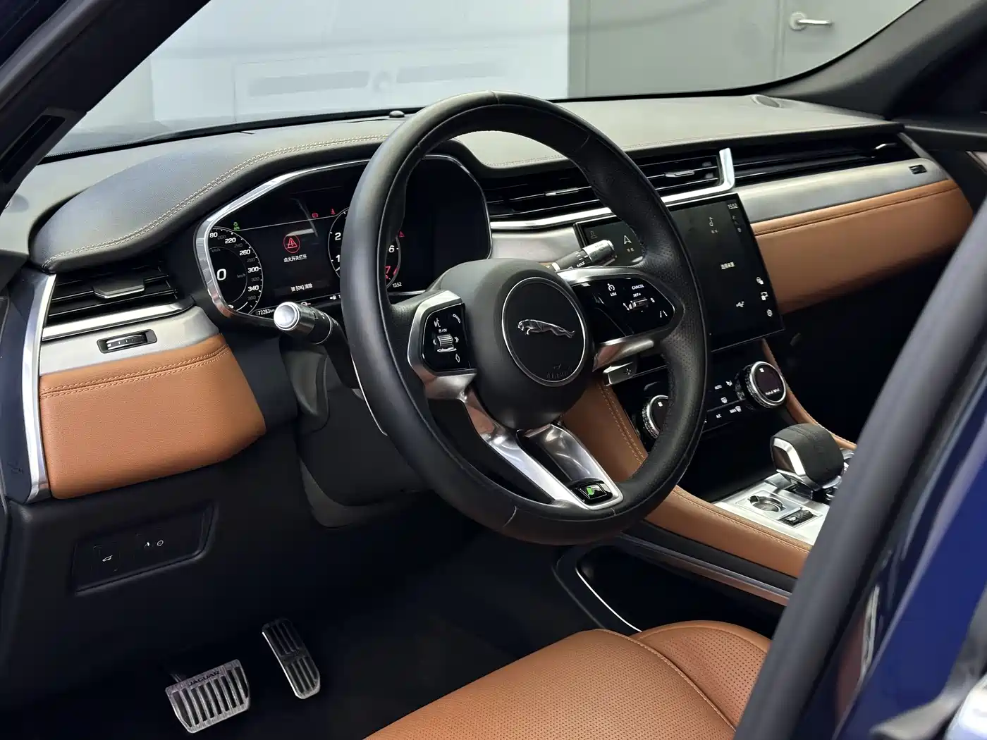 Jaguar F-PACE 2021 340PS R-Dynamic SE фото 14