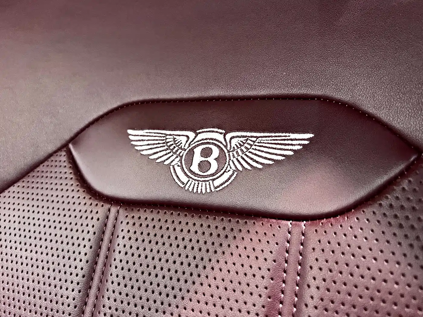 BENTLEY TIMYUE PLUG IN HYBRID