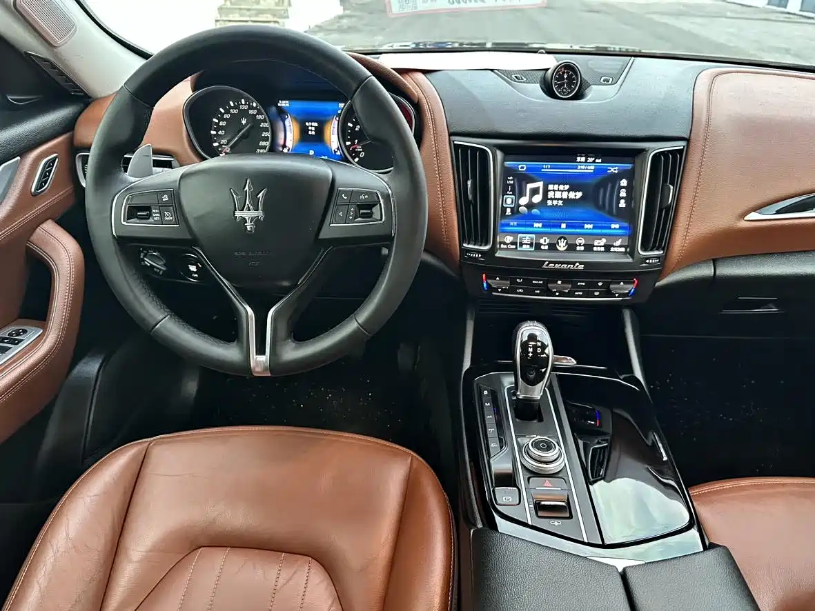 MASERATI LEVANTE