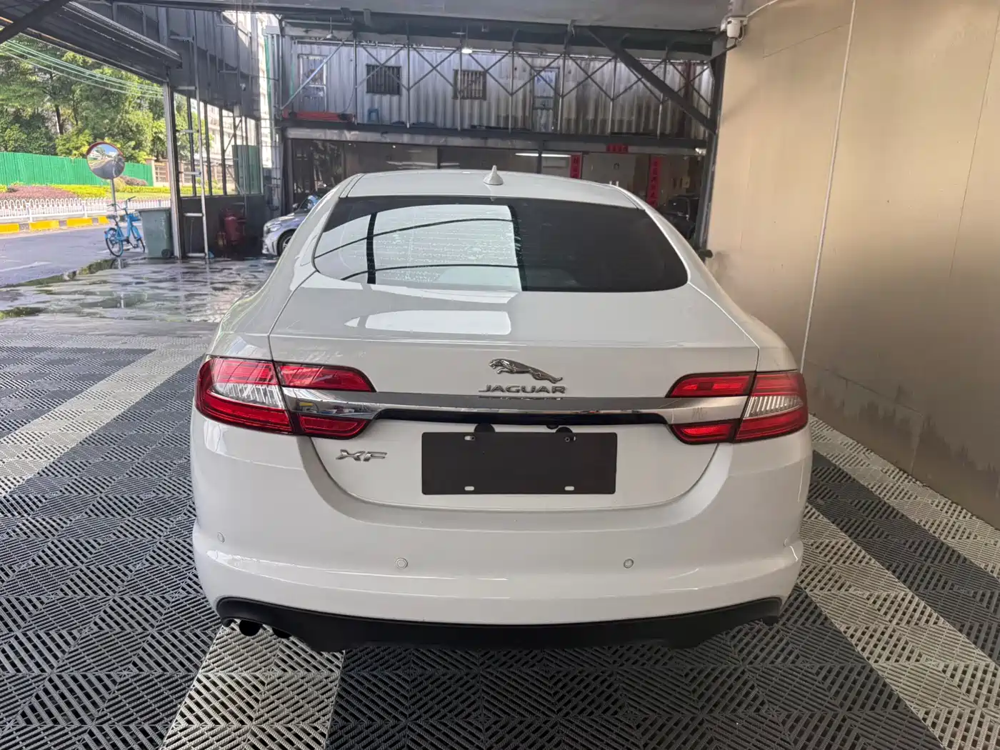Jaguar XF 2016 2015 XF 2.0T Style Edition