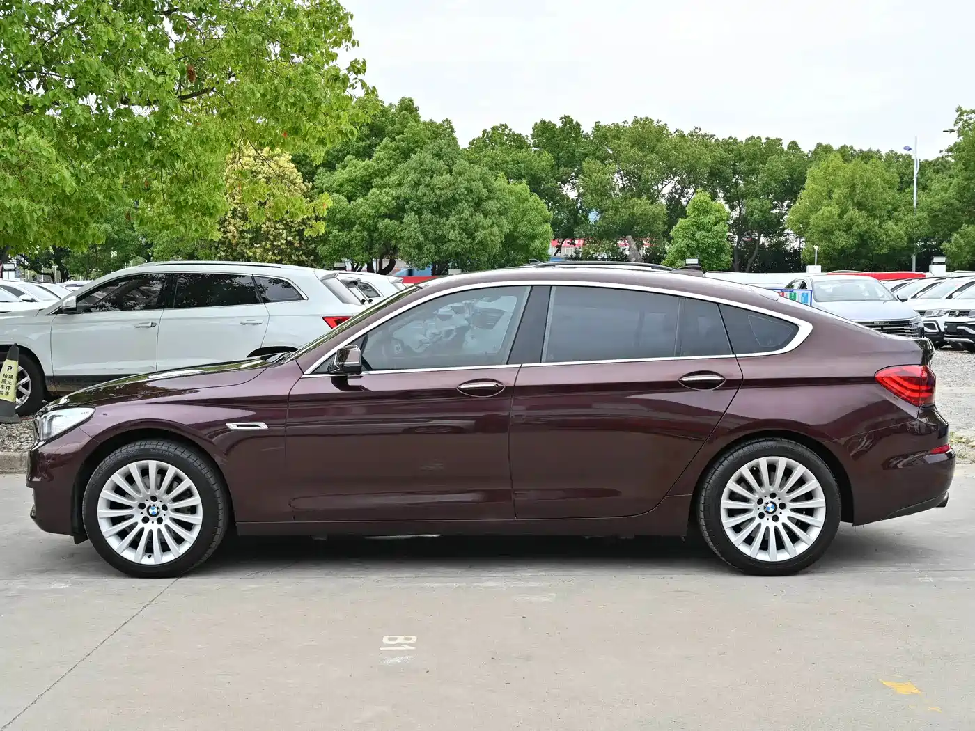 BMW 5 Series GT 2014 2014 535i Leading