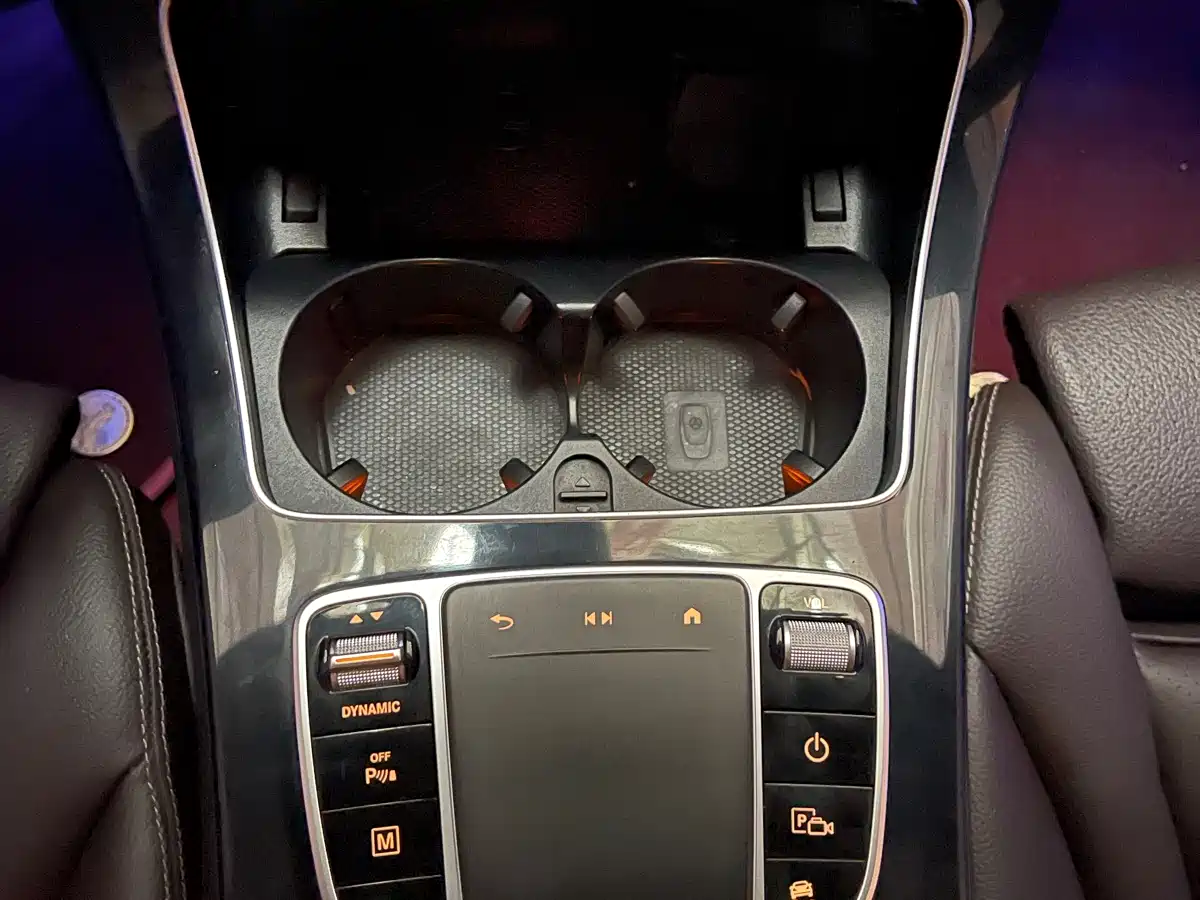 MERCEDES-BENZ GLC
