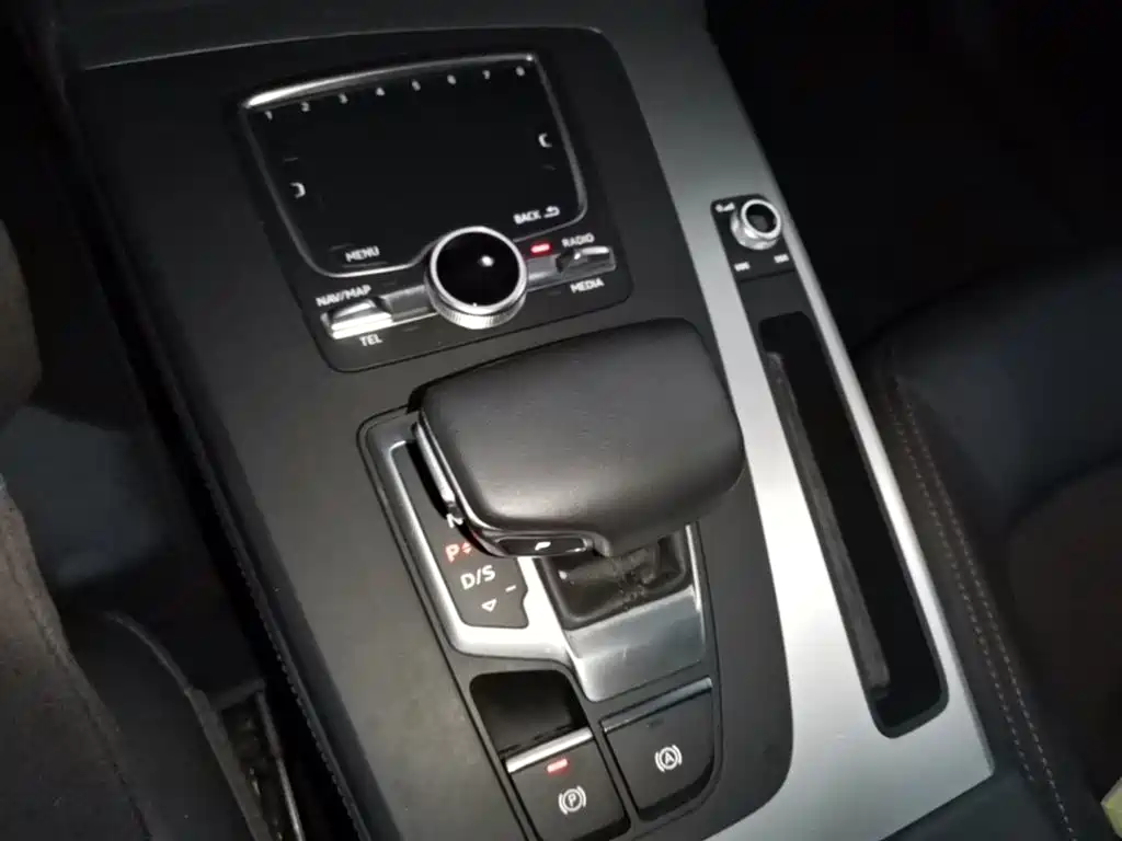Audi Q5L 2018 40 TFSI Prestige Fashion (China V) фото 10