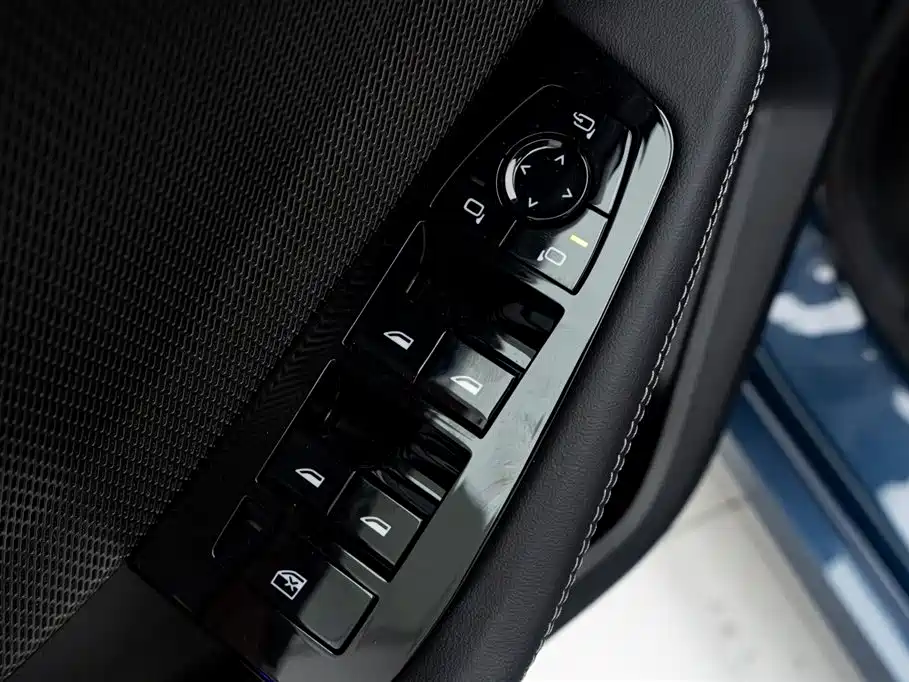 BMW 2 Series 2025 225L M Sport Moonlight Package фото 16
