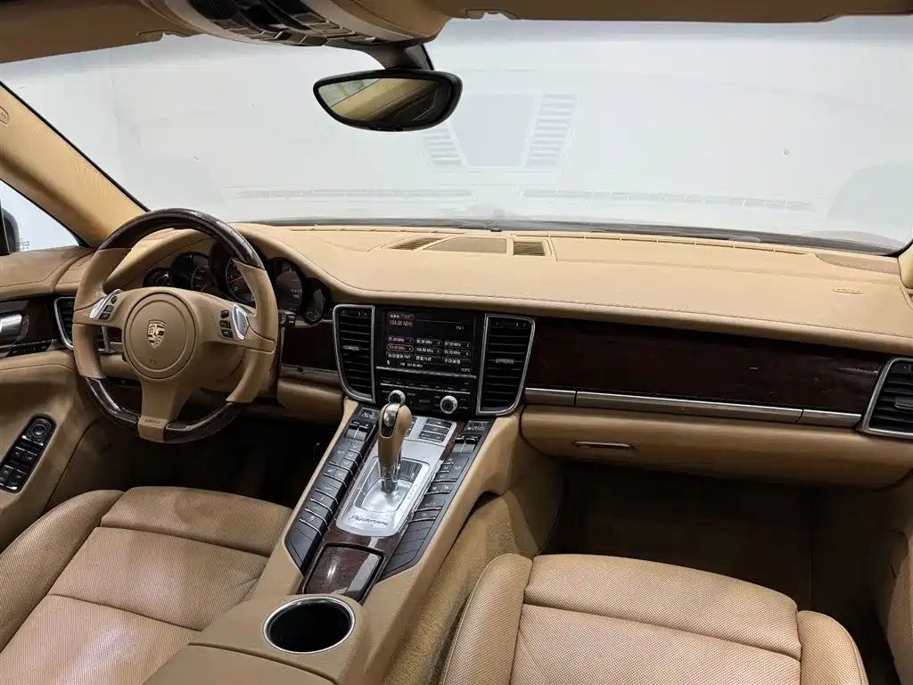 Porsche Panamera 2010 Panamera 4 3.6L фото 13