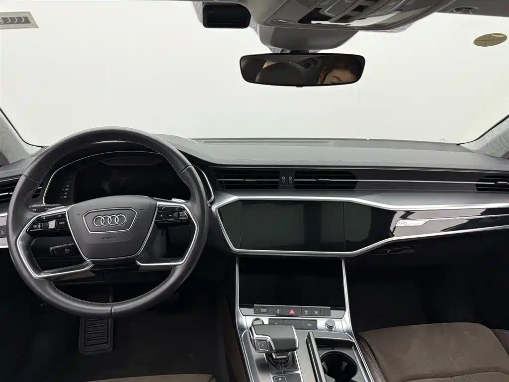 Audi A7L 2022 45 TFSI S-line Dream Builder Crystal Package фото 9